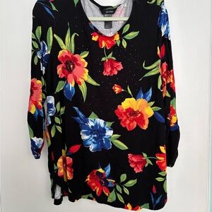 Floral Black Top tunic XL. Vibrant